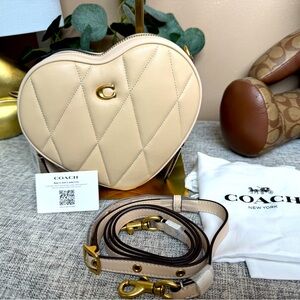 Heart Crossbody Bag With Quilting Crossbody in Cream